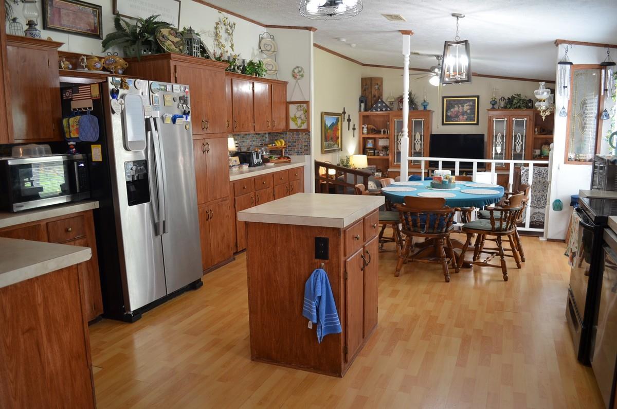 218 Texas Oak Dr, Cedar Creek, TX 78612