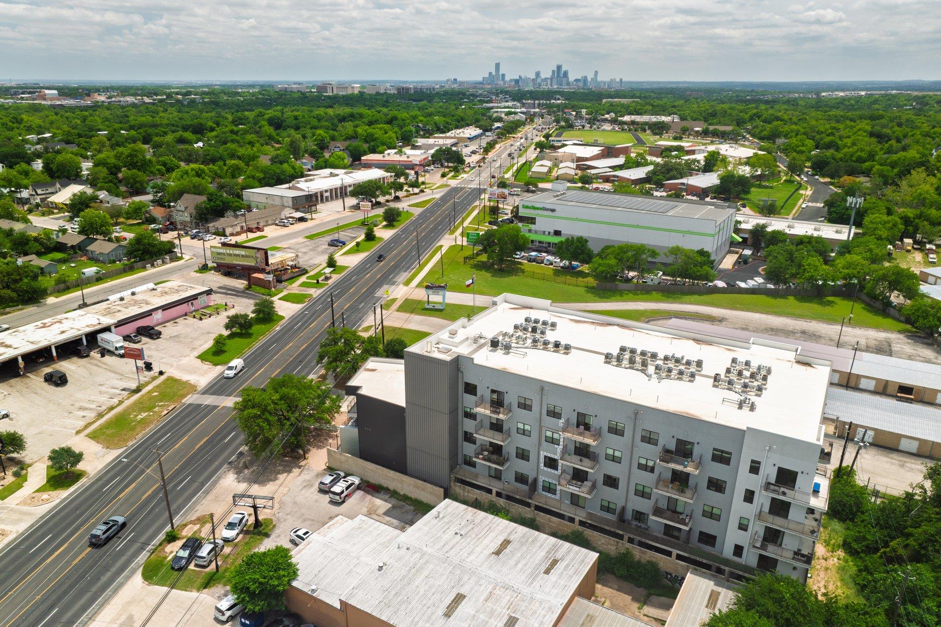 6444 Burnet Rd # 100, Austin, TX 78757