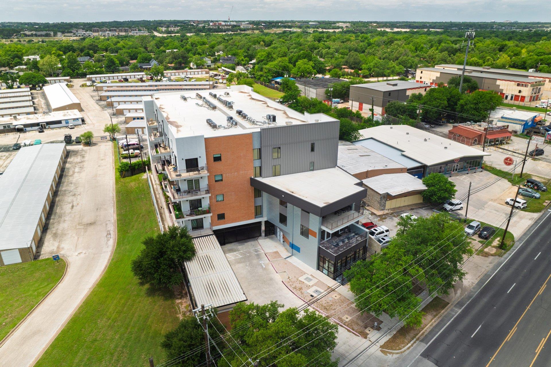 6444 Burnet Rd # 100, Austin, TX 78757