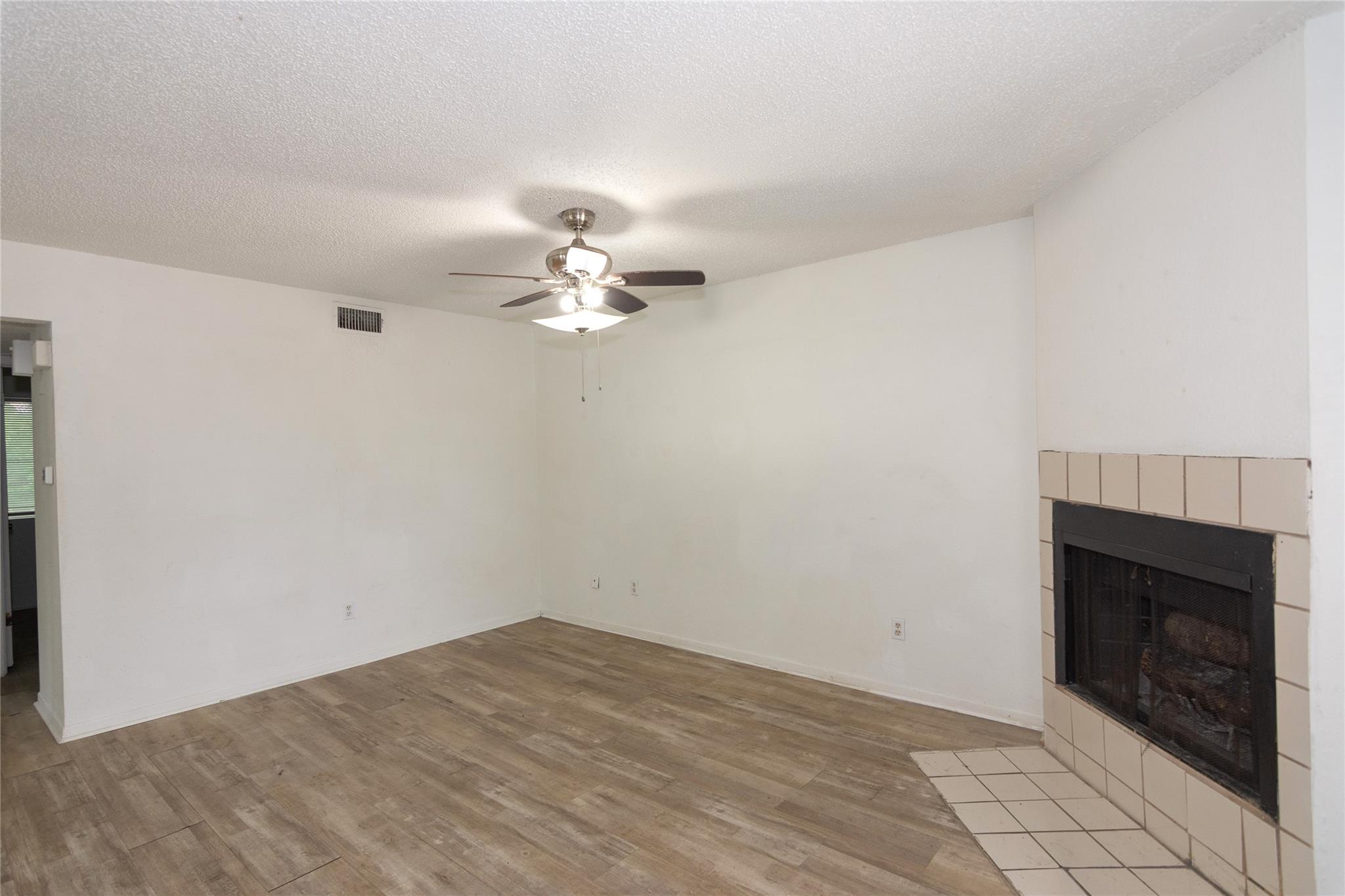 1607 ONION CREEK VILLAGE Dr # D, Round Rock, TX 78664