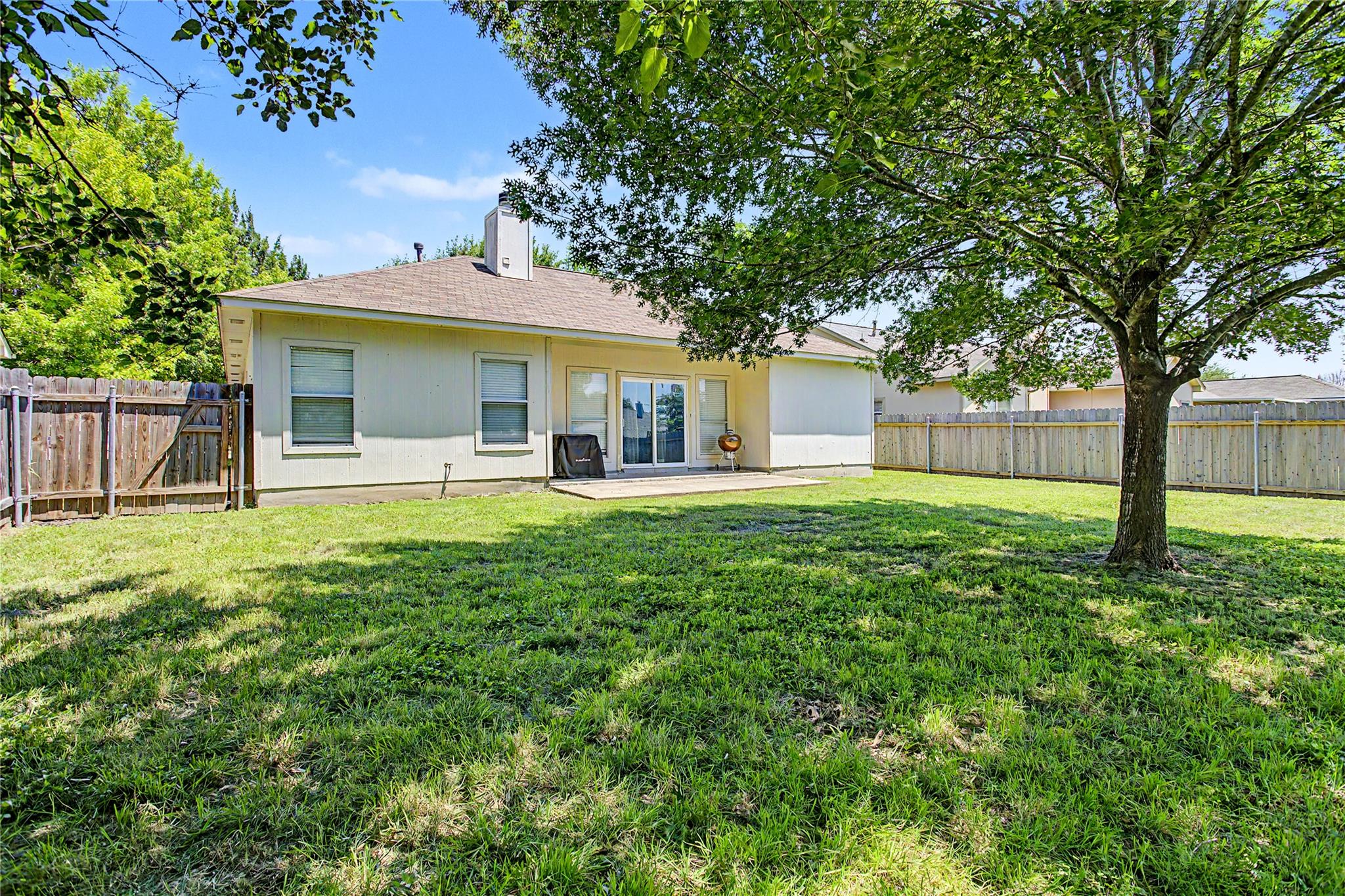 207 Kates Way, Hutto, TX 78634