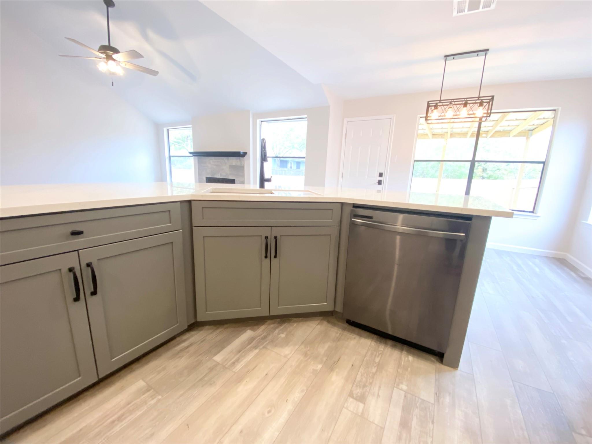 3838 Arrow Dr, Austin, TX 78749
