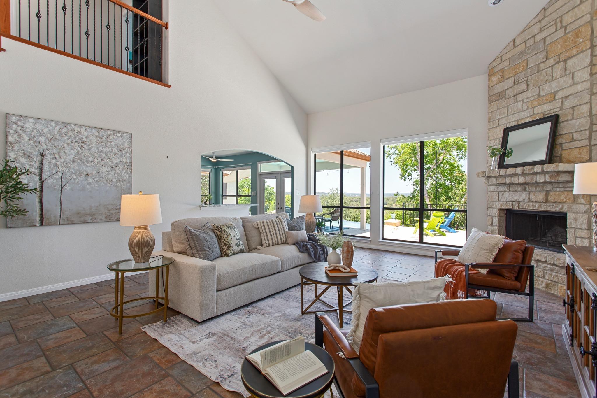 1121 Kings Cove Dr, Canyon Lake, TX 78133