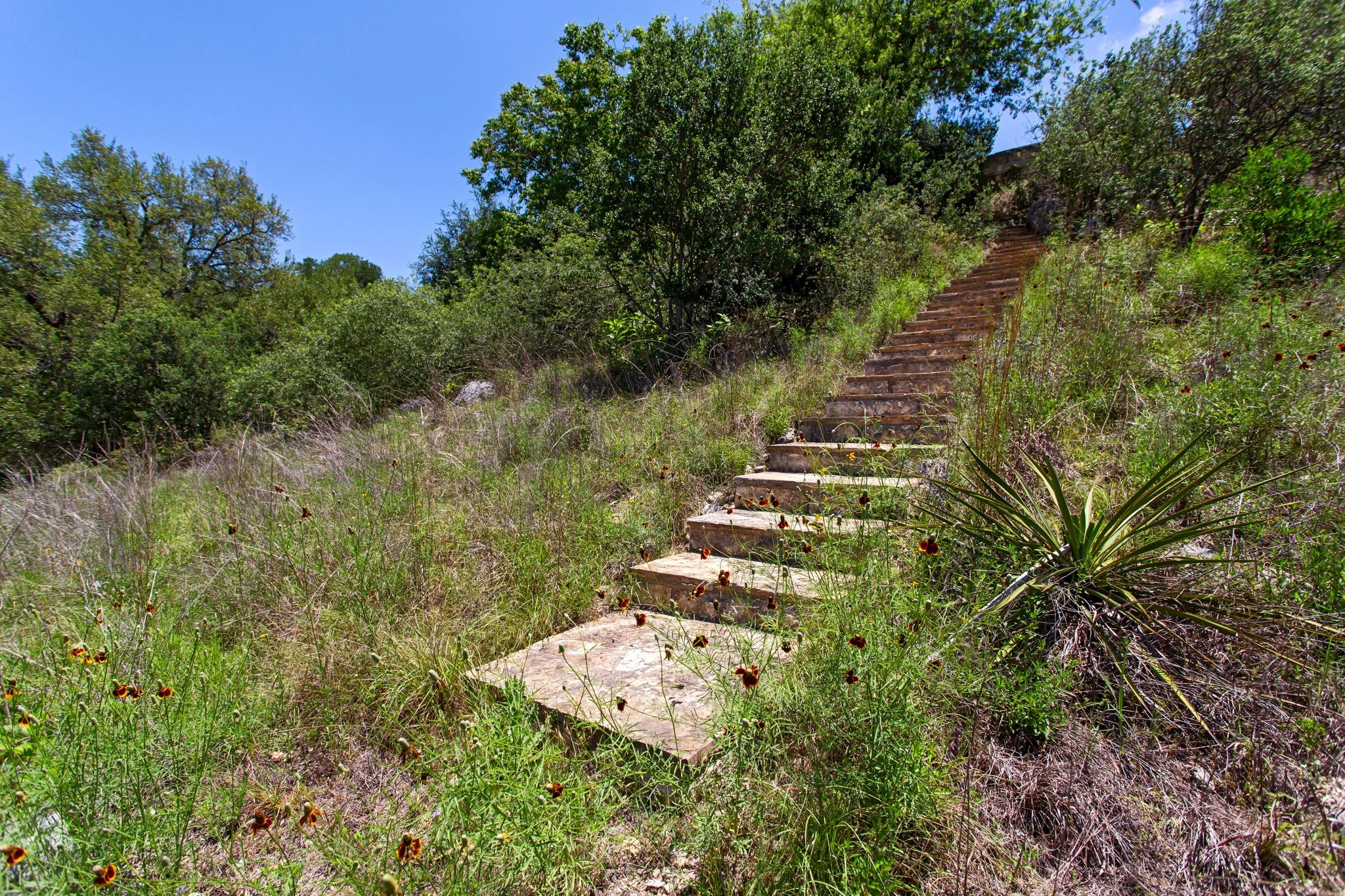 1121 Kings Cove Dr, Canyon Lake, TX 78133