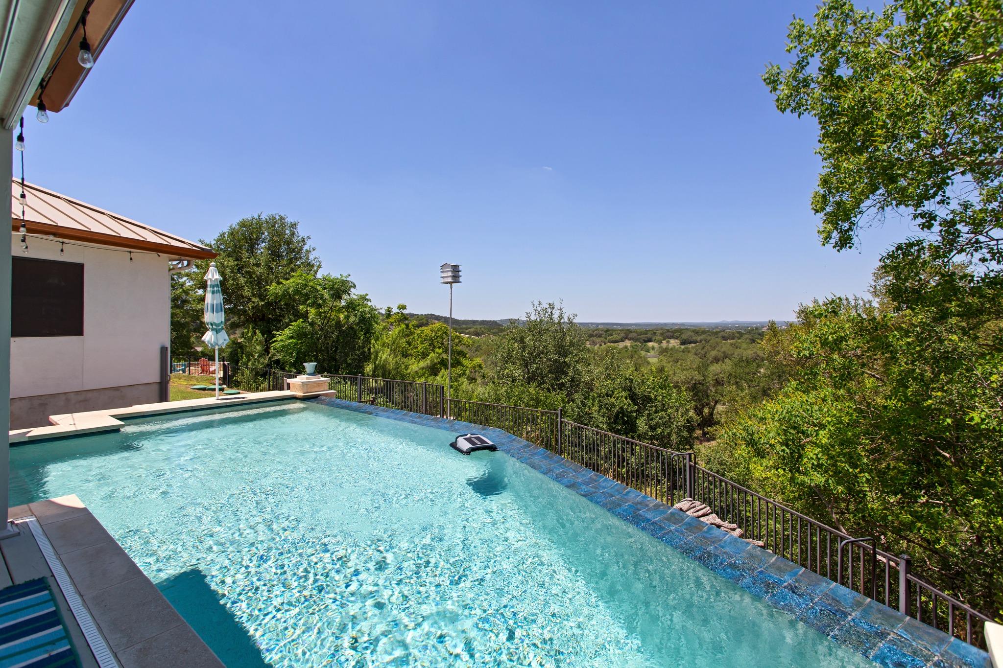 1121 Kings Cove Dr, Canyon Lake, TX 78133