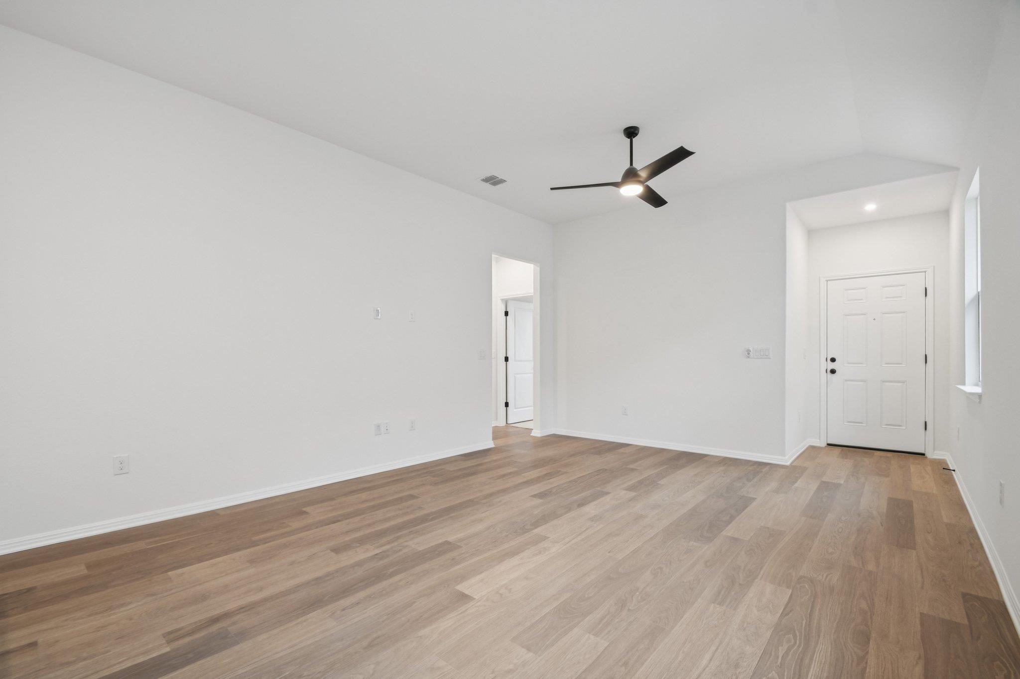367 Porter Country Pkwy, Buda, TX 78610