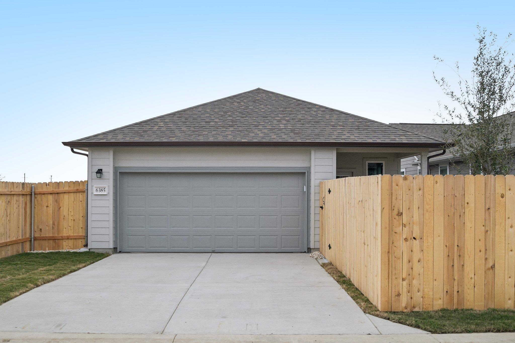 367 Porter Country Pkwy, Buda, TX 78610