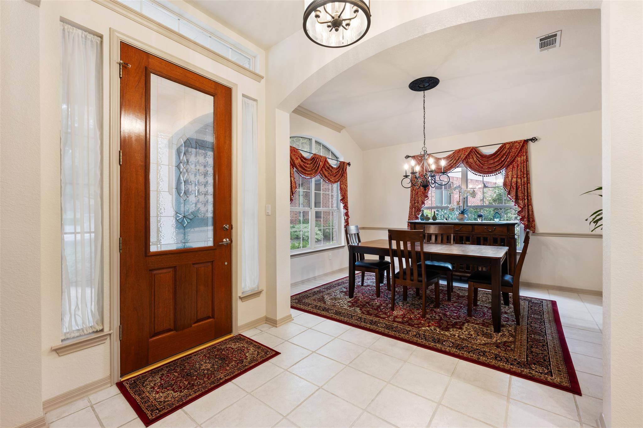 5308 Deerwood Ln, Austin, TX 78730