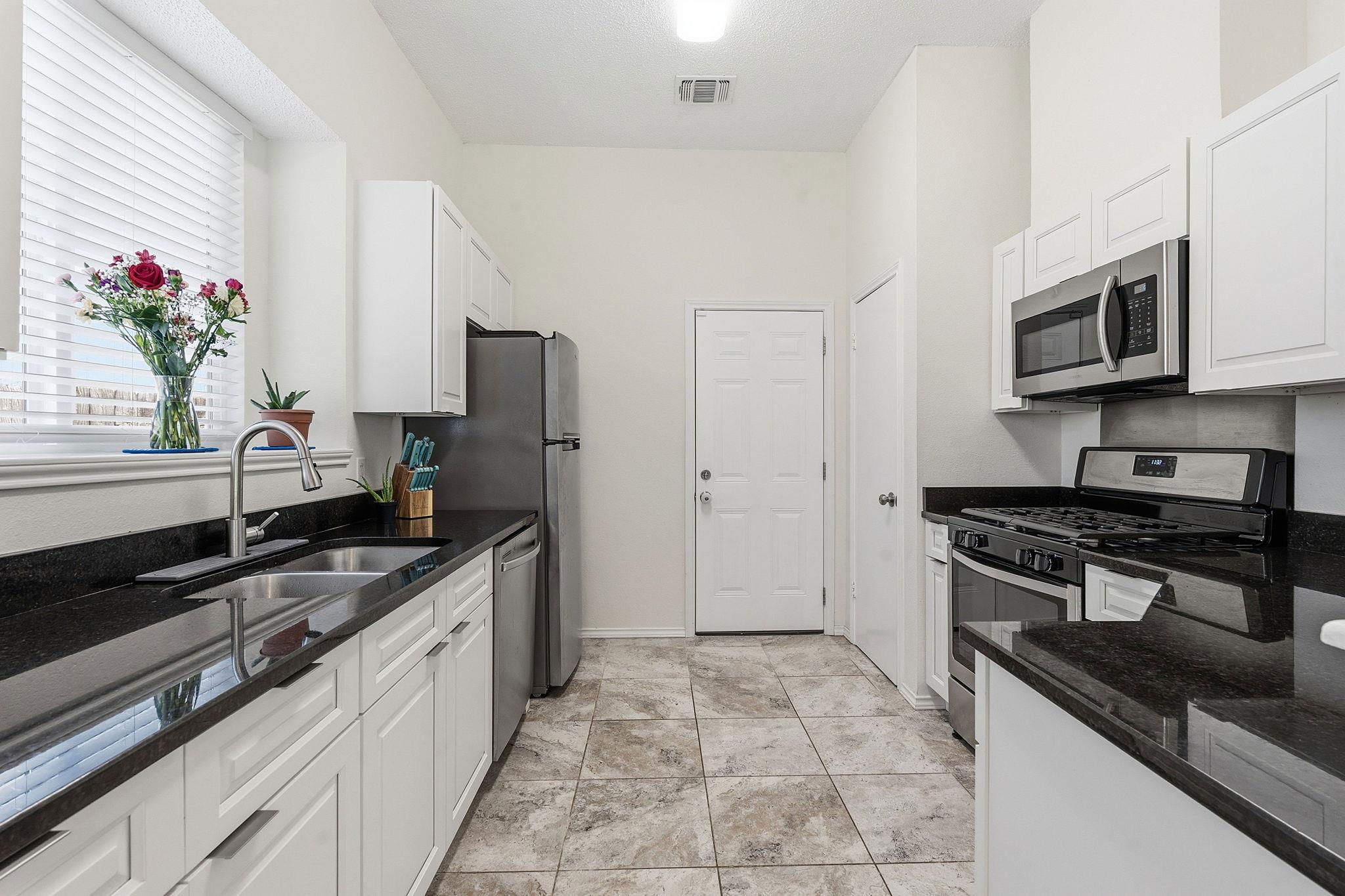 14818 Yellowleaf Trl, Austin, TX 78728