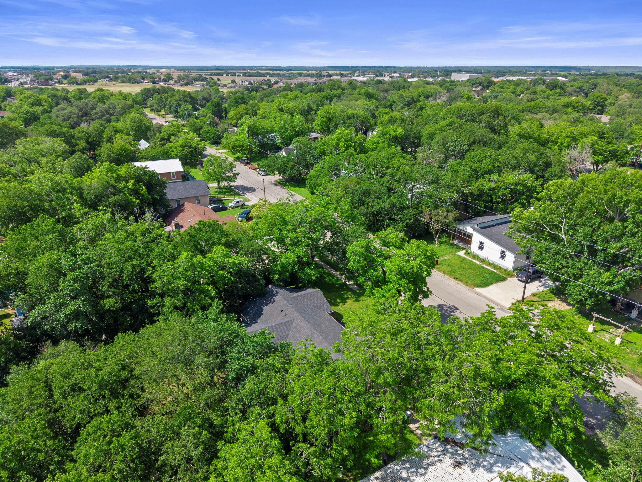 700 S Church St, Lockhart, TX 78644