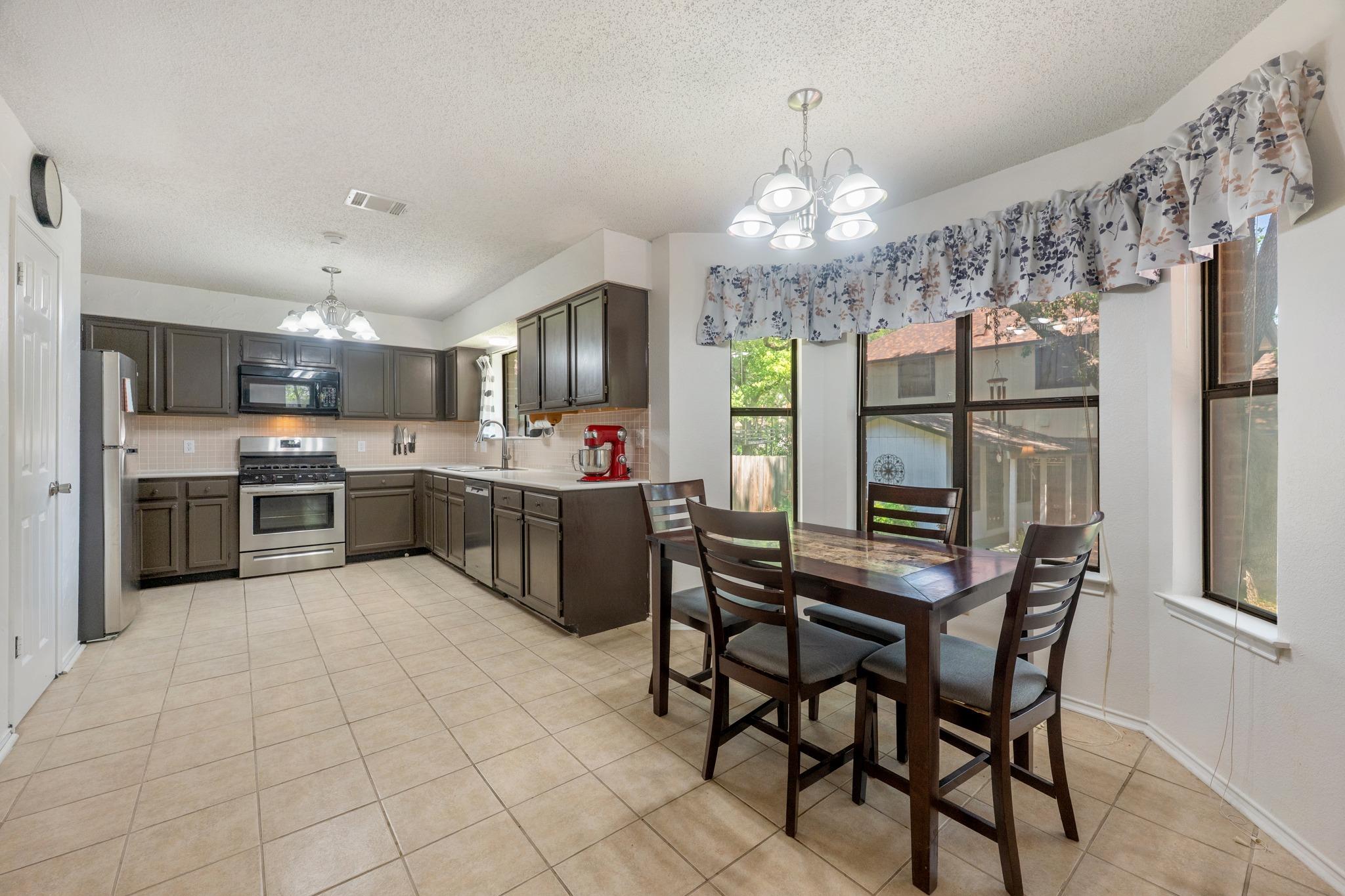 13113 Bidwell Dr, Austin, TX 78729