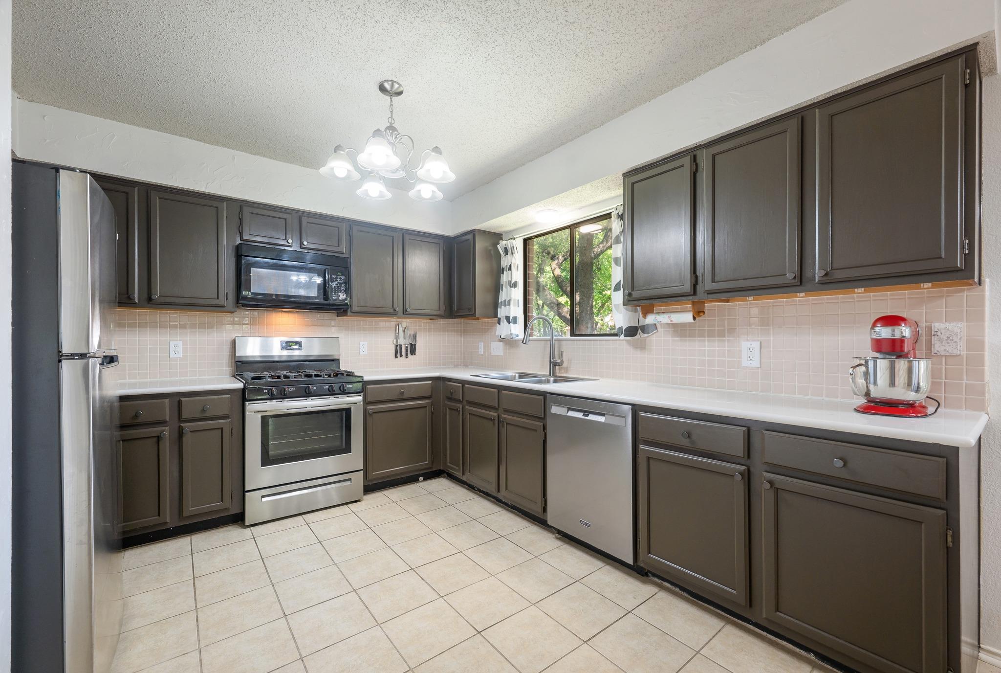 13113 Bidwell Dr, Austin, TX 78729