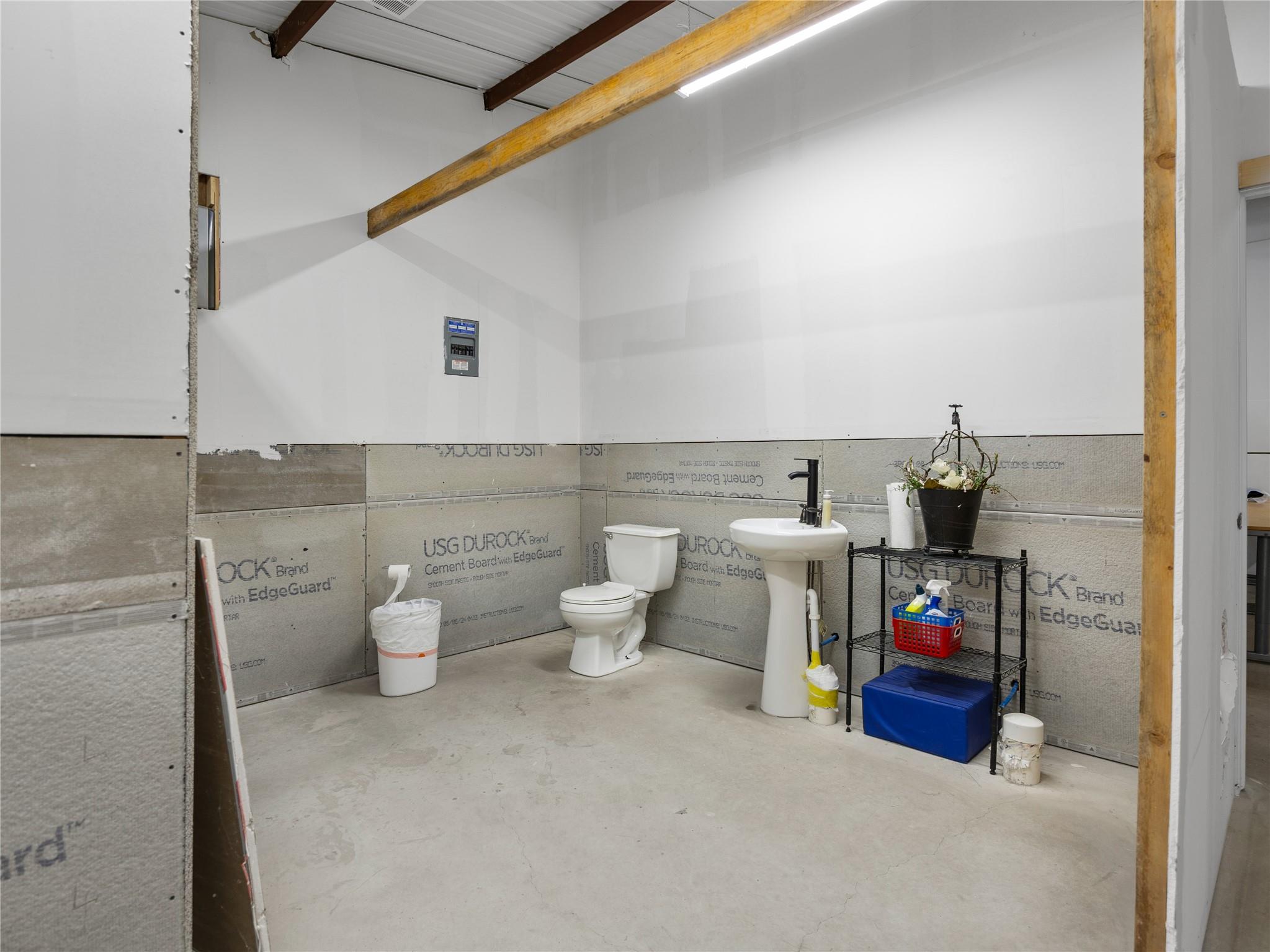 11600 S UHwy 183 S, Buda, TX 78610
