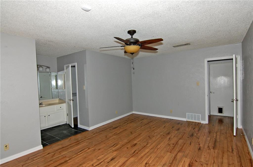 10215 Missel Thrush Dr, Austin, TX 78750