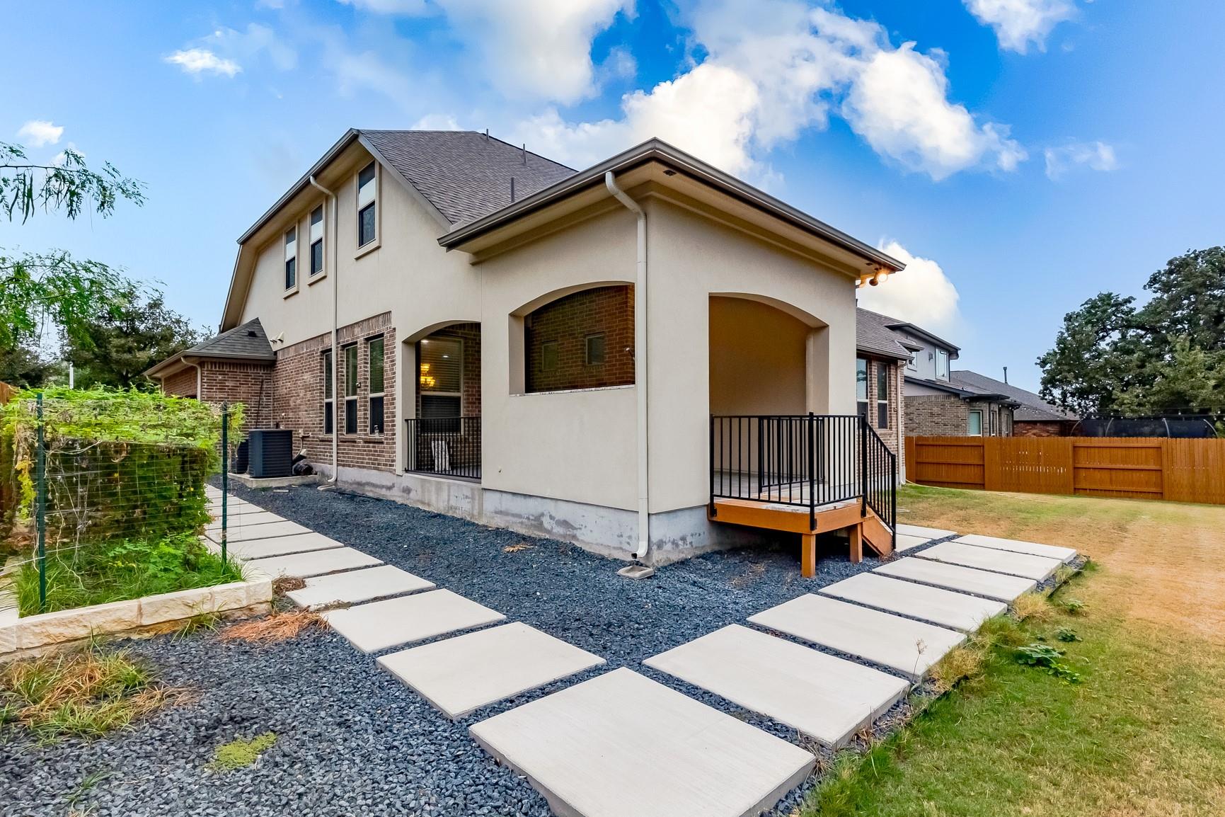 9121 Ivalenes Hope Dr, Austin, TX 78717