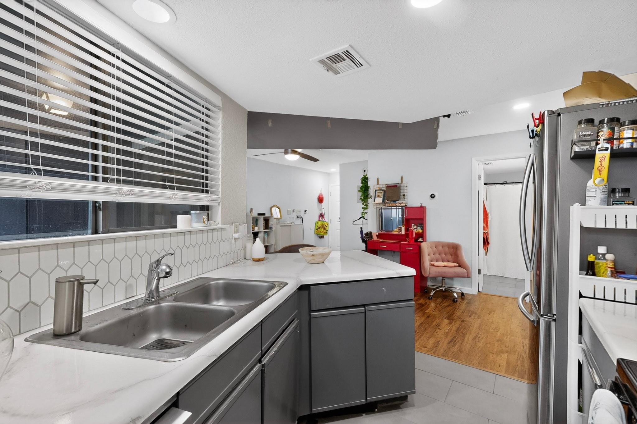 2500 Burleson Rd # 506, Austin, TX 78741