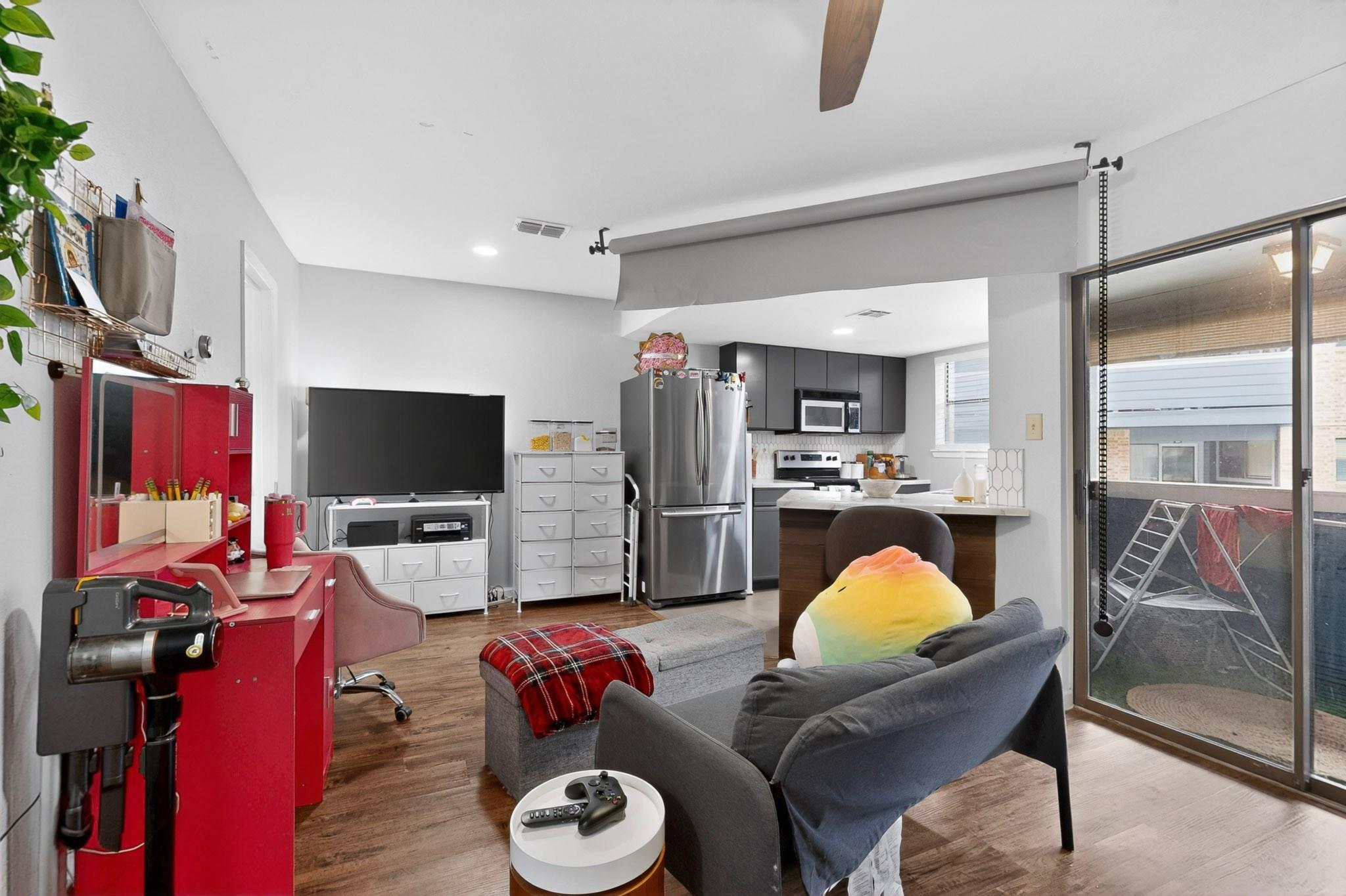 2500 Burleson Rd # 506, Austin, TX 78741