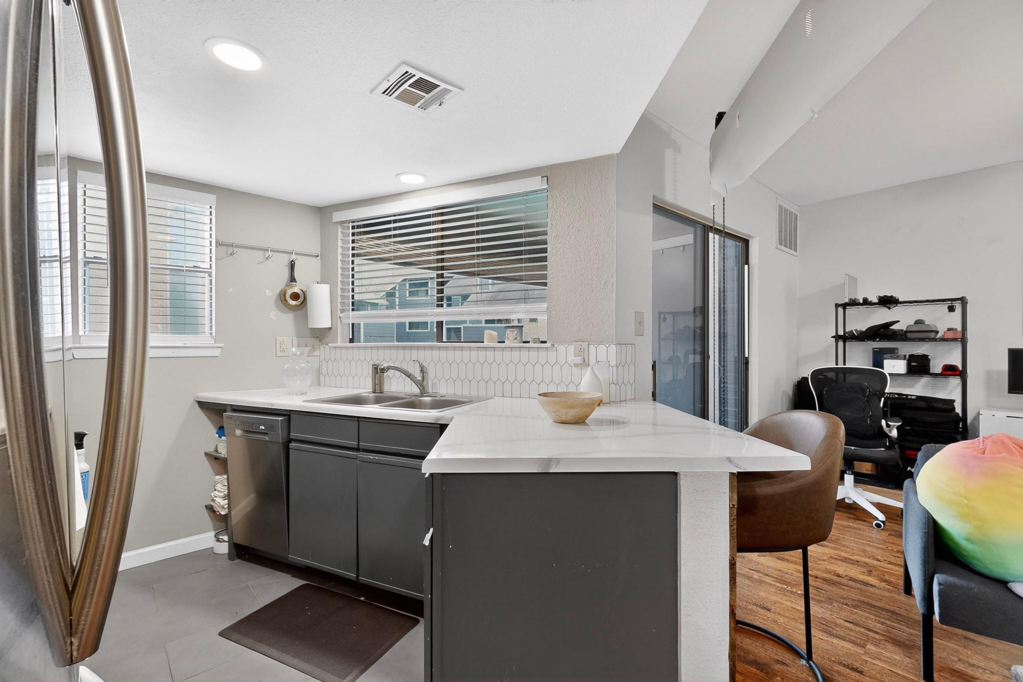 2500 Burleson Rd # 506, Austin, TX 78741