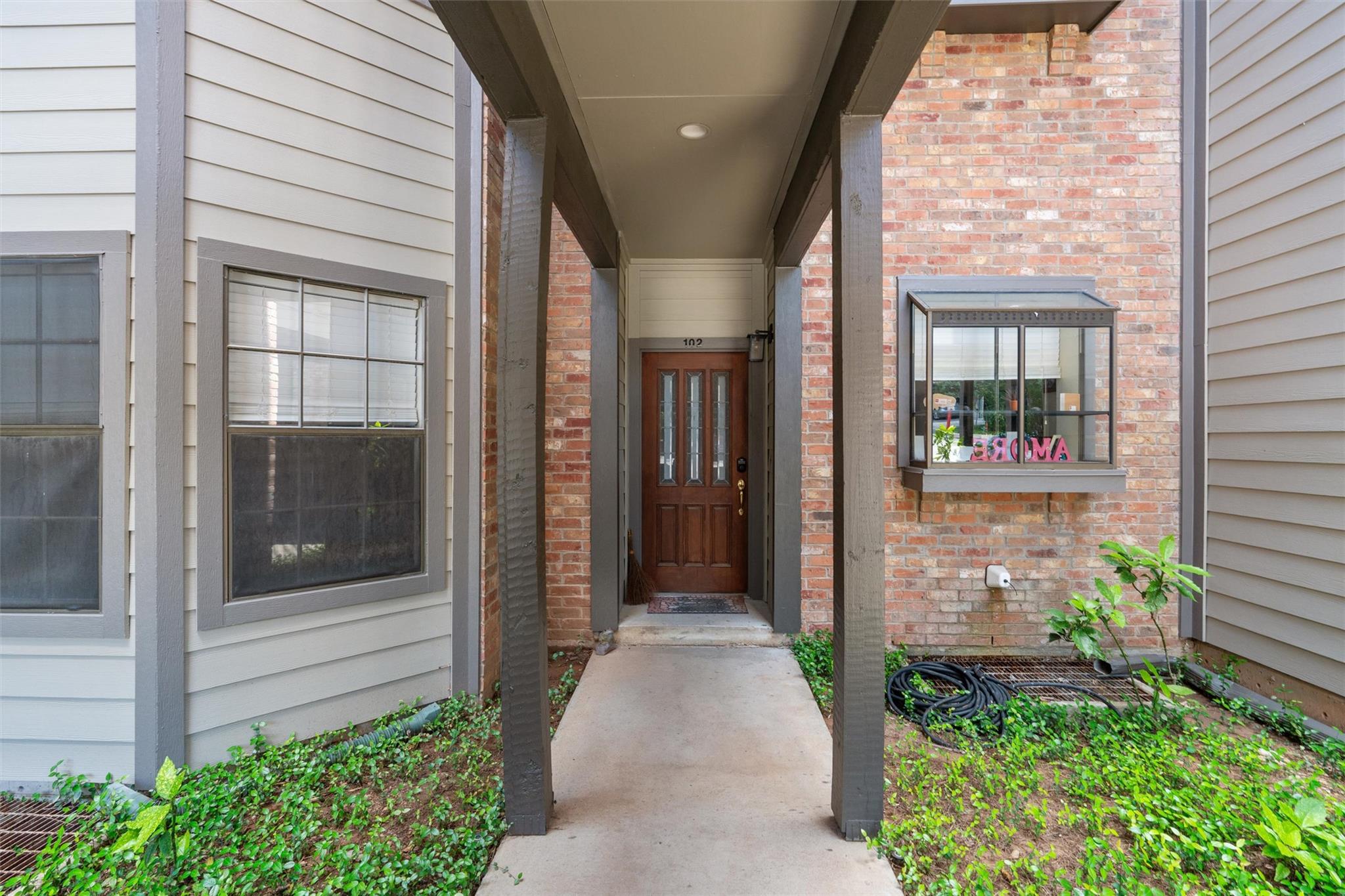 1741 Spyglass Dr # 2-102, Austin, TX 78746