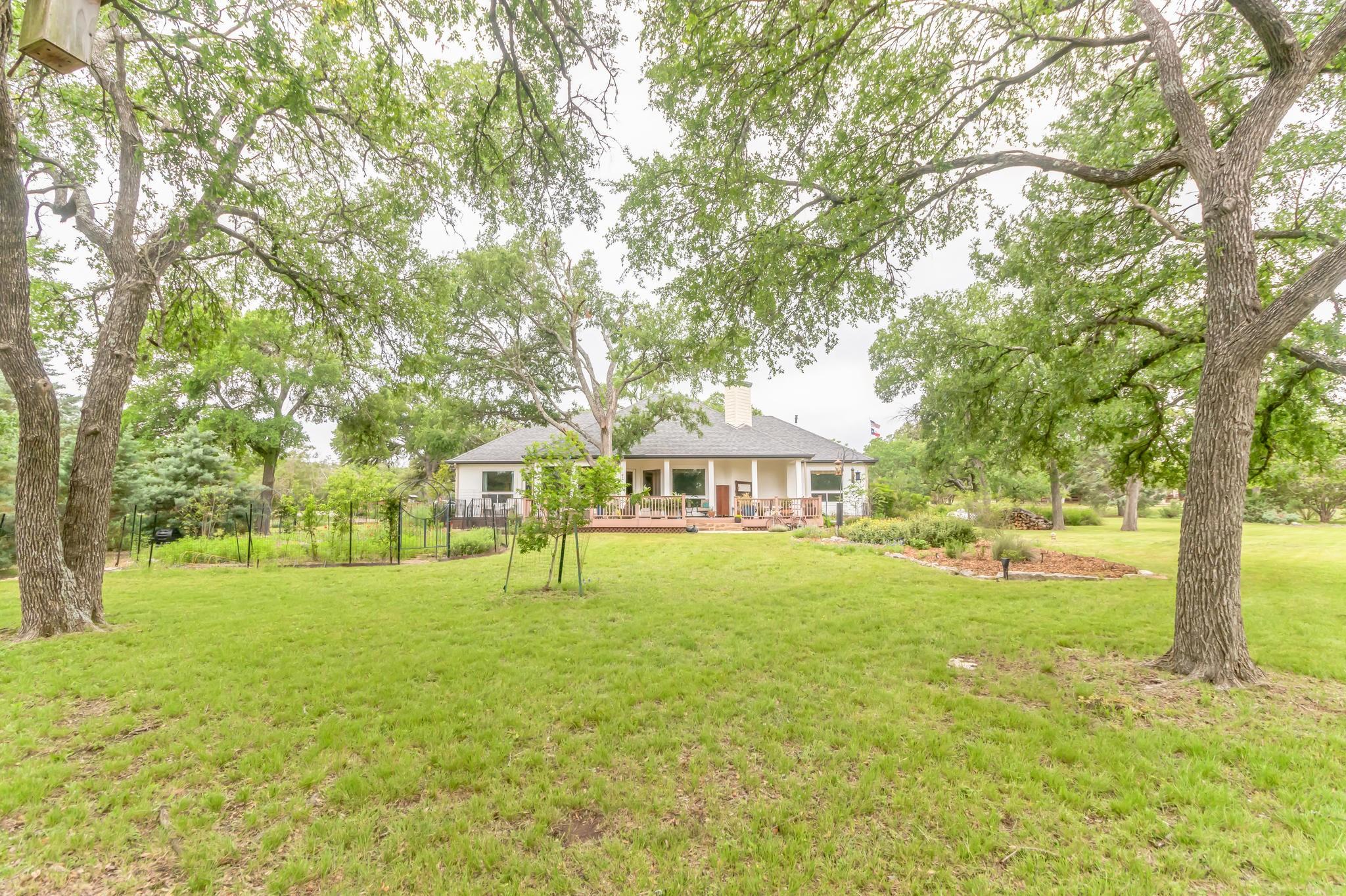 10905 W Cave Blvd, Dripping Springs, TX 78620