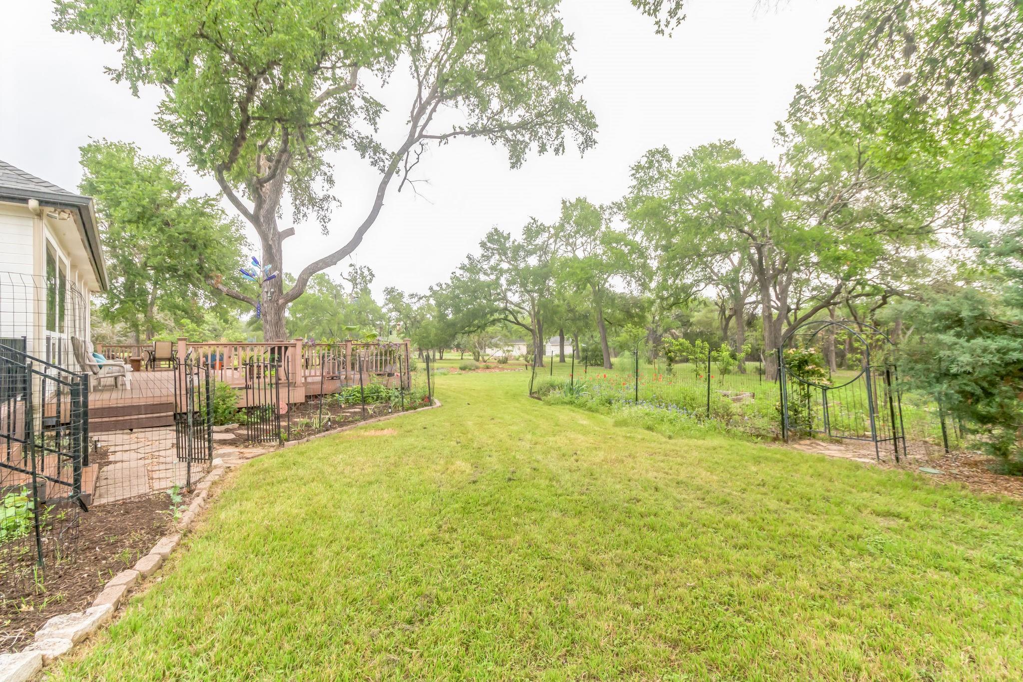 10905 W Cave Blvd, Dripping Springs, TX 78620