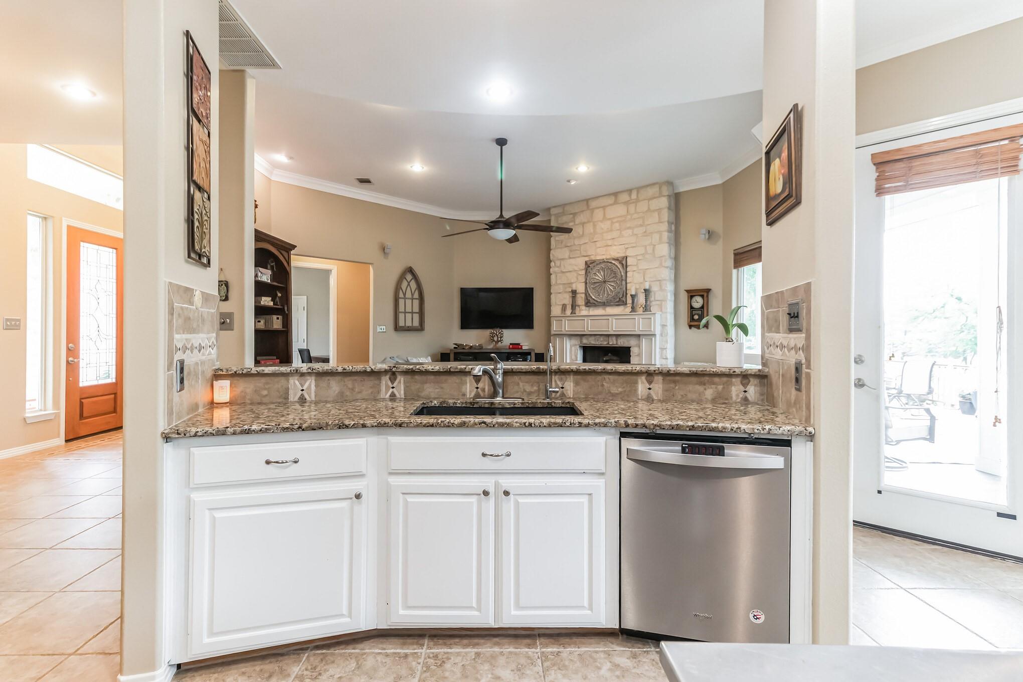 10905 W Cave Blvd, Dripping Springs, TX 78620