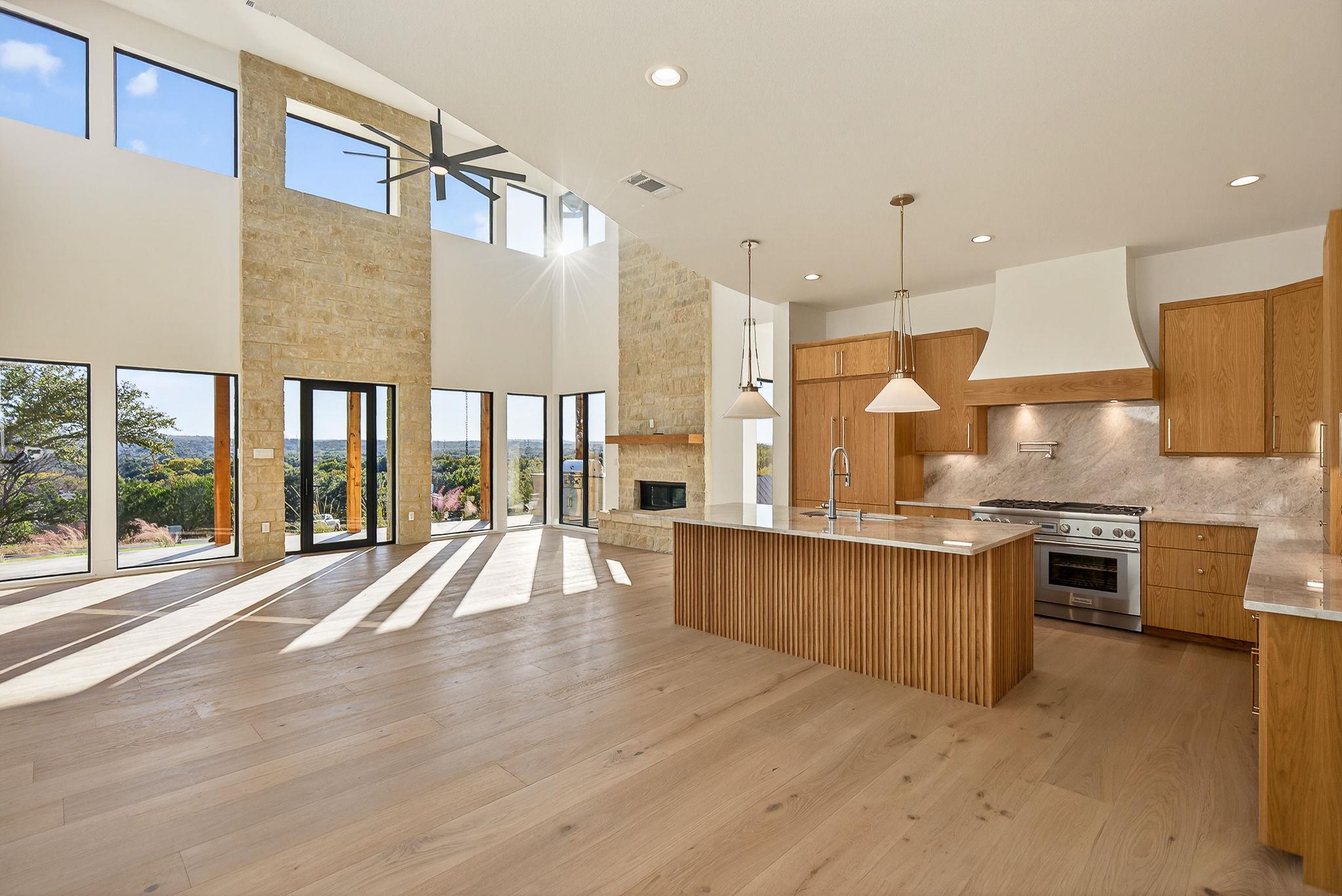 400 Emerald Way, Horseshoe Bay, TX 78657