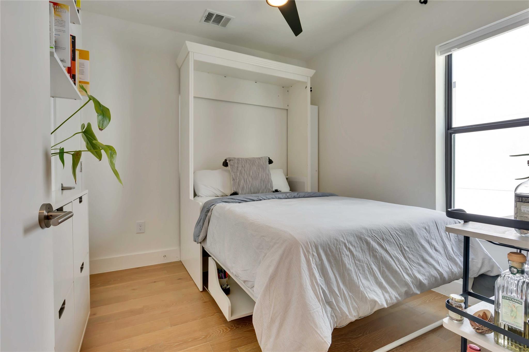 1128 Chicon St # 201, Austin, TX 78702
