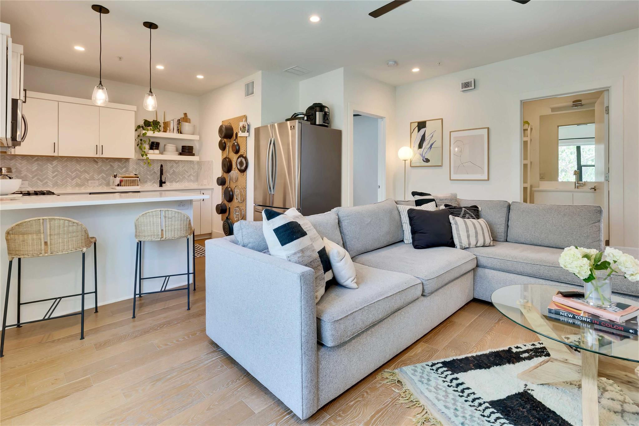 1128 Chicon St # 201, Austin, TX 78702
