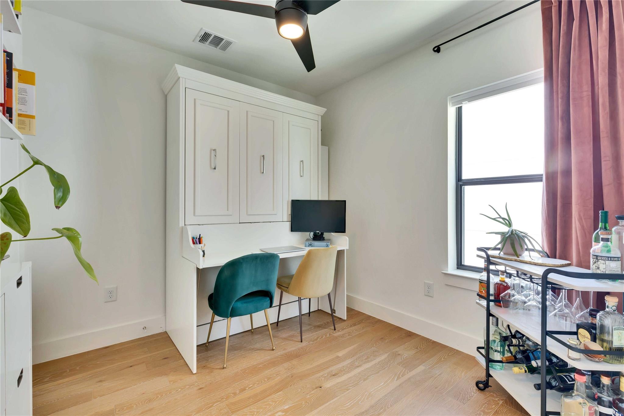 1128 Chicon St # 201, Austin, TX 78702