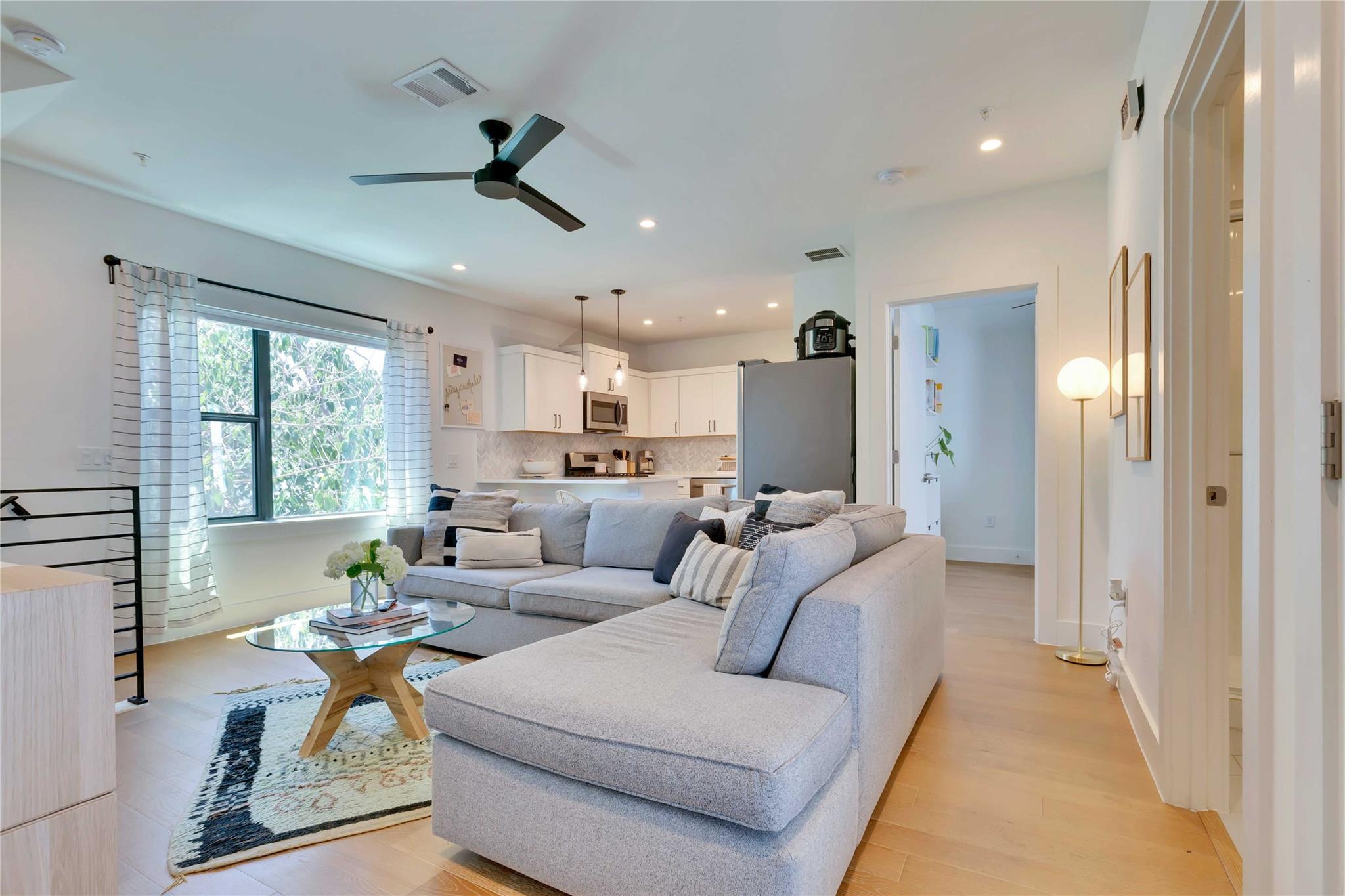 1128 Chicon St # 201, Austin, TX 78702