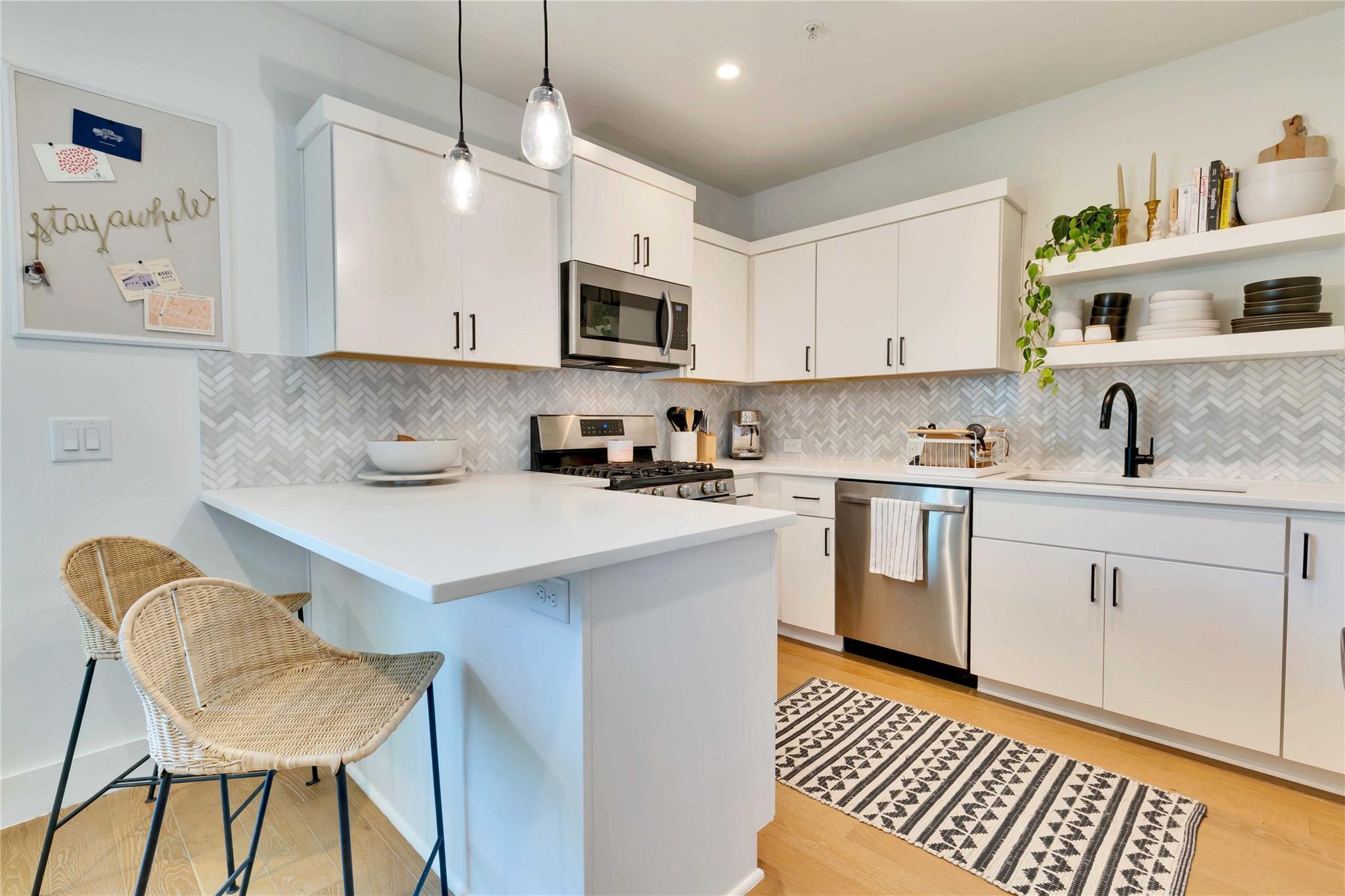 1128 Chicon St # 201, Austin, TX 78702