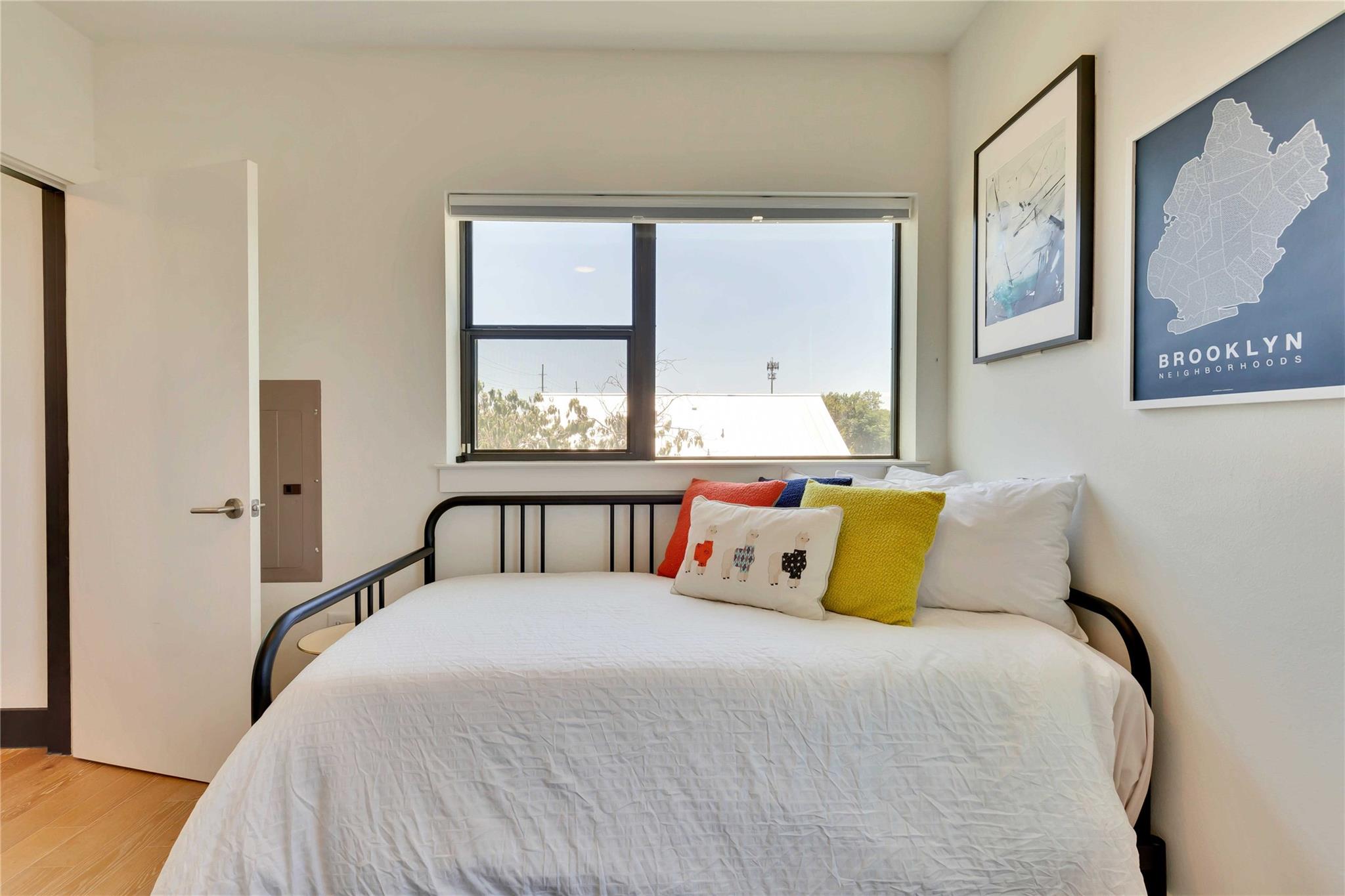 1128 Chicon St # 201, Austin, TX 78702