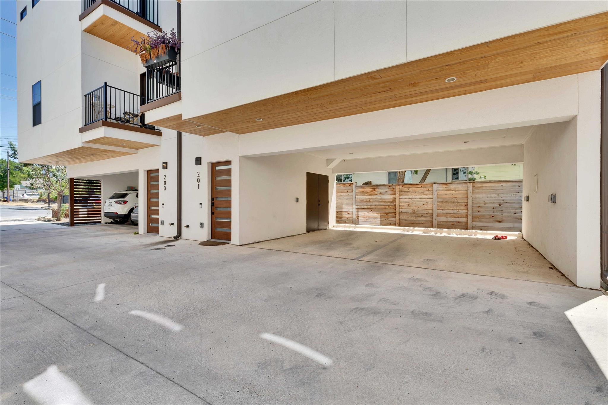 1128 Chicon St # 201, Austin, TX 78702