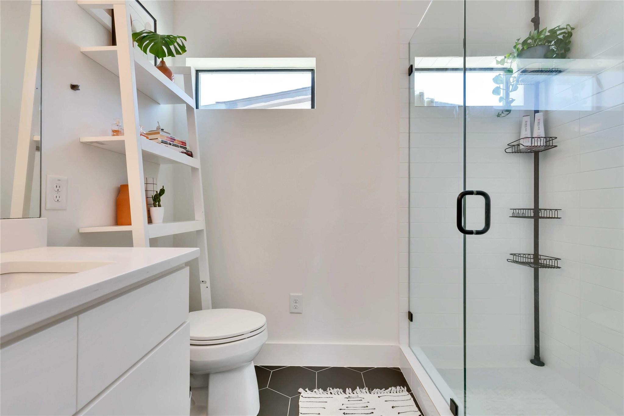 1128 Chicon St # 201, Austin, TX 78702