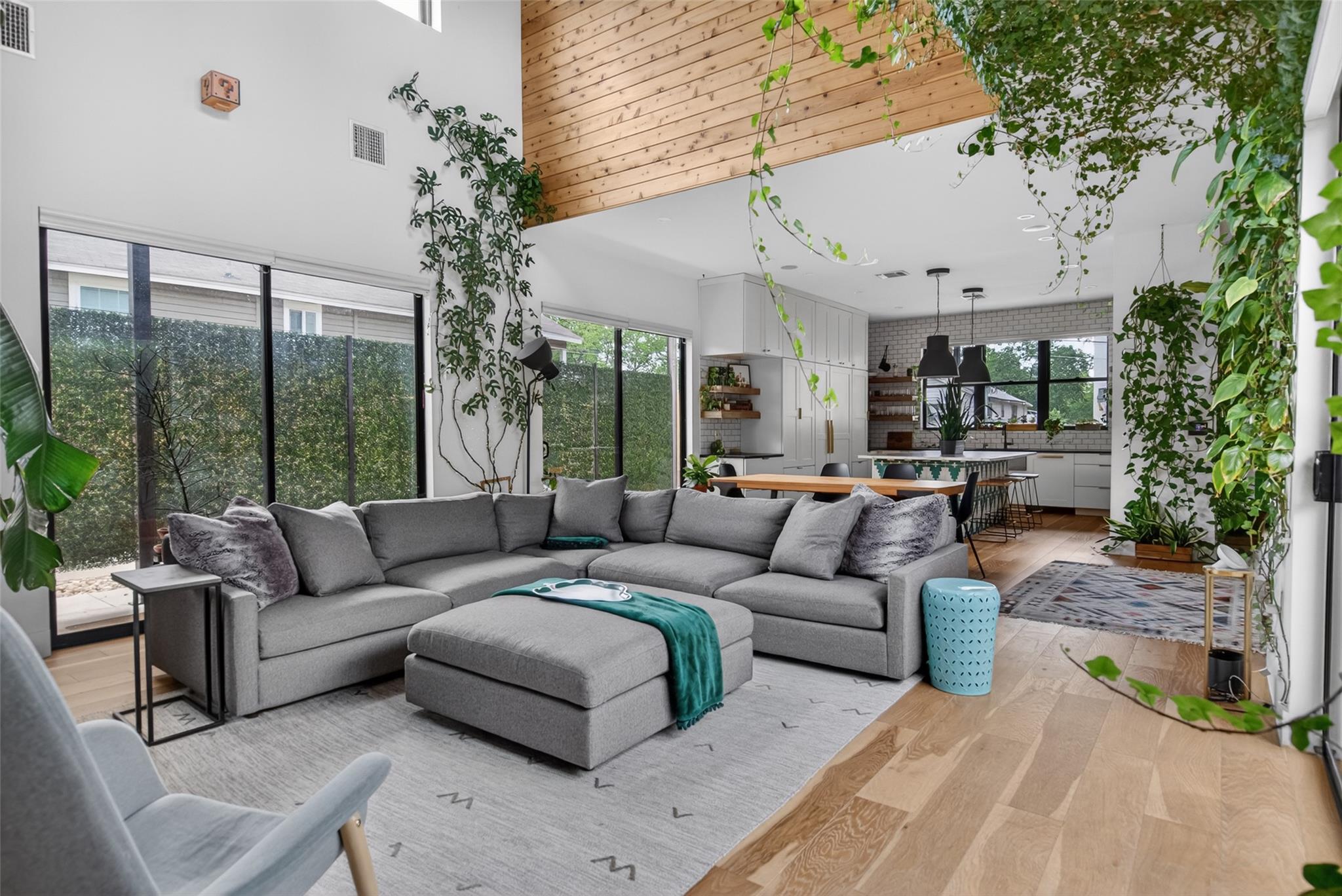 2819 E 22nd St, Austin, TX 78722