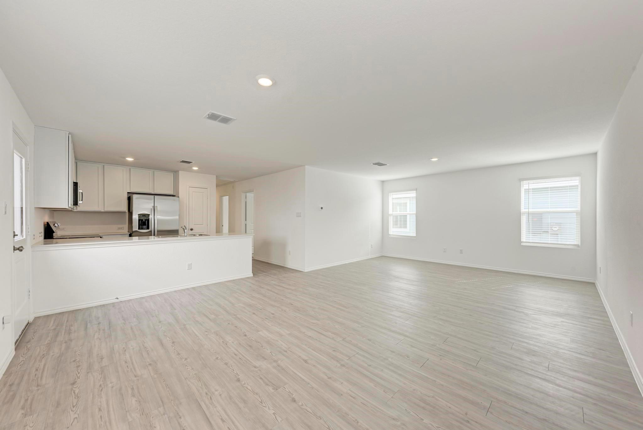 313 Marty Allen Loop, Jarrell, TX 76537