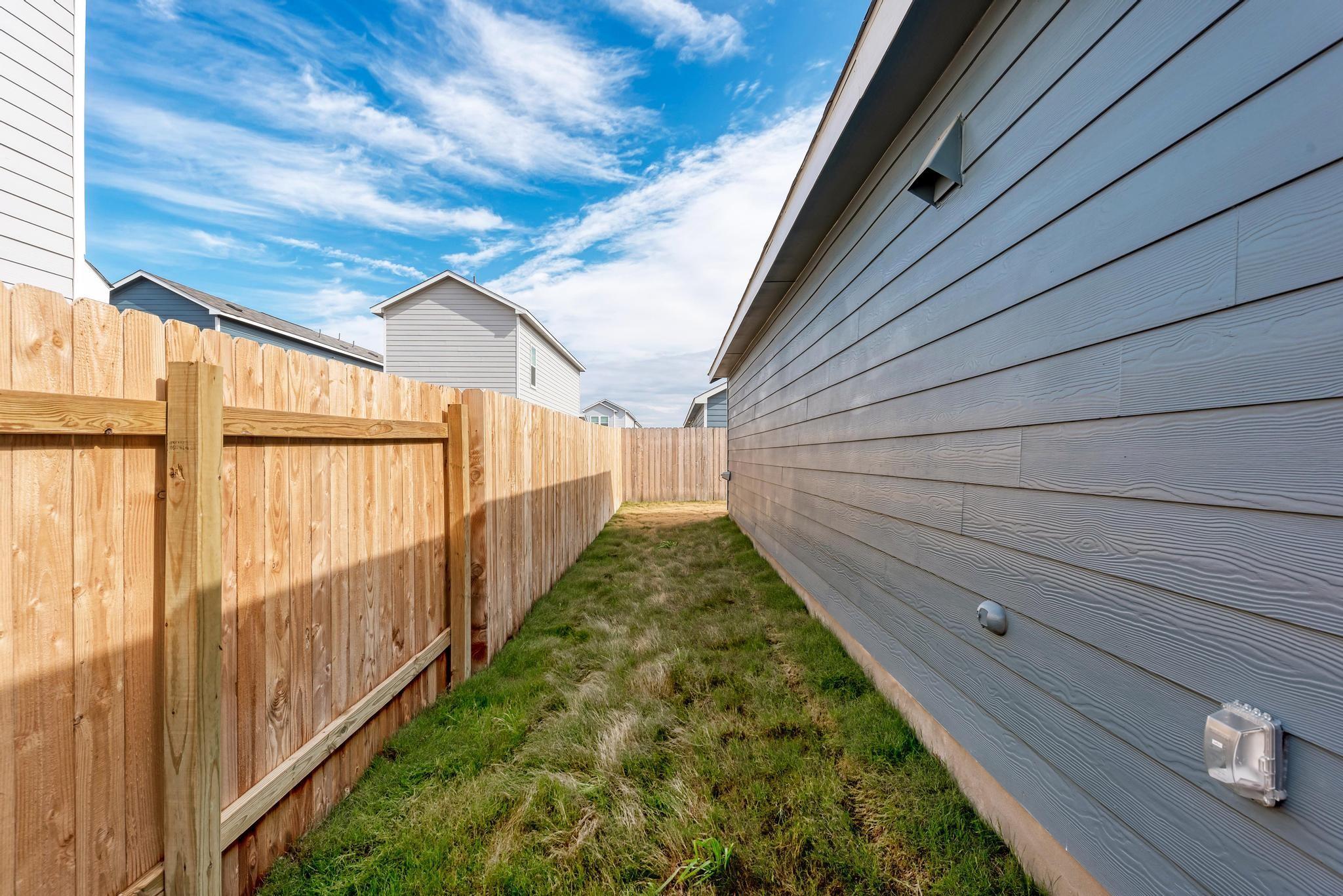 313 Marty Allen Loop, Jarrell, TX 76537