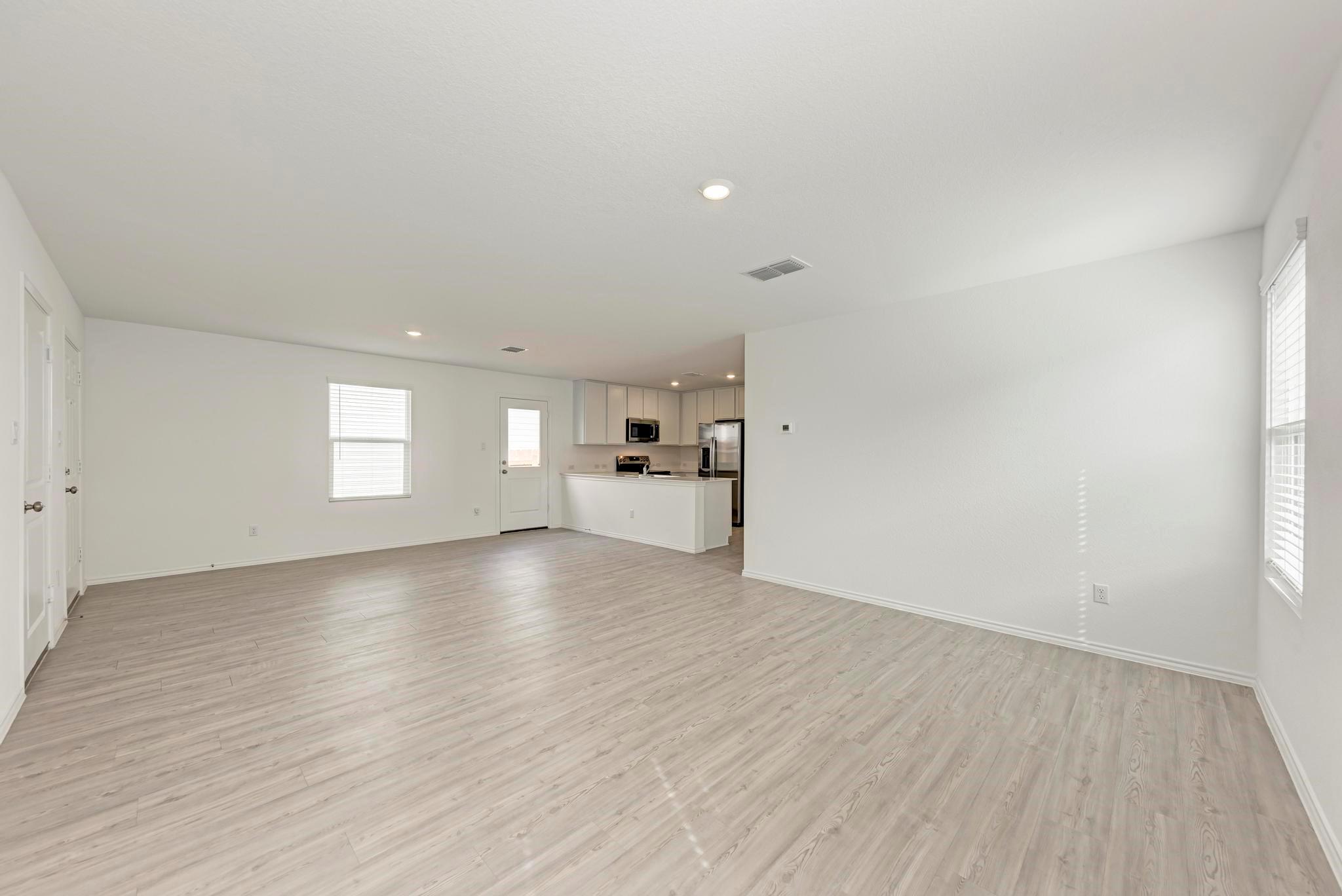 313 Marty Allen Loop, Jarrell, TX 76537