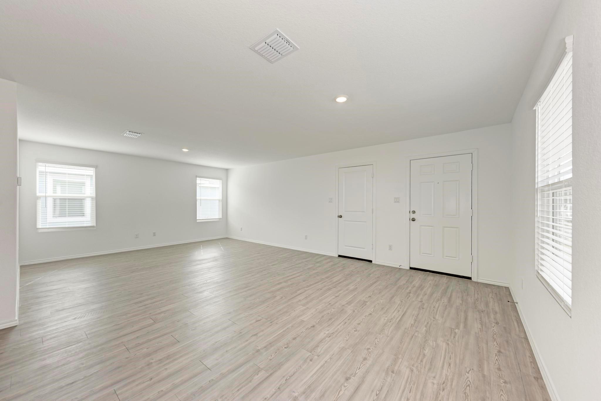 313 Marty Allen Loop, Jarrell, TX 76537