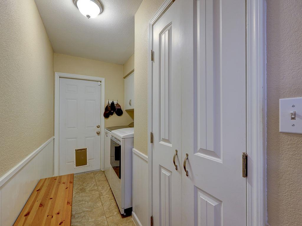 1002 Deep Wood Dr, Round Rock, TX 78681