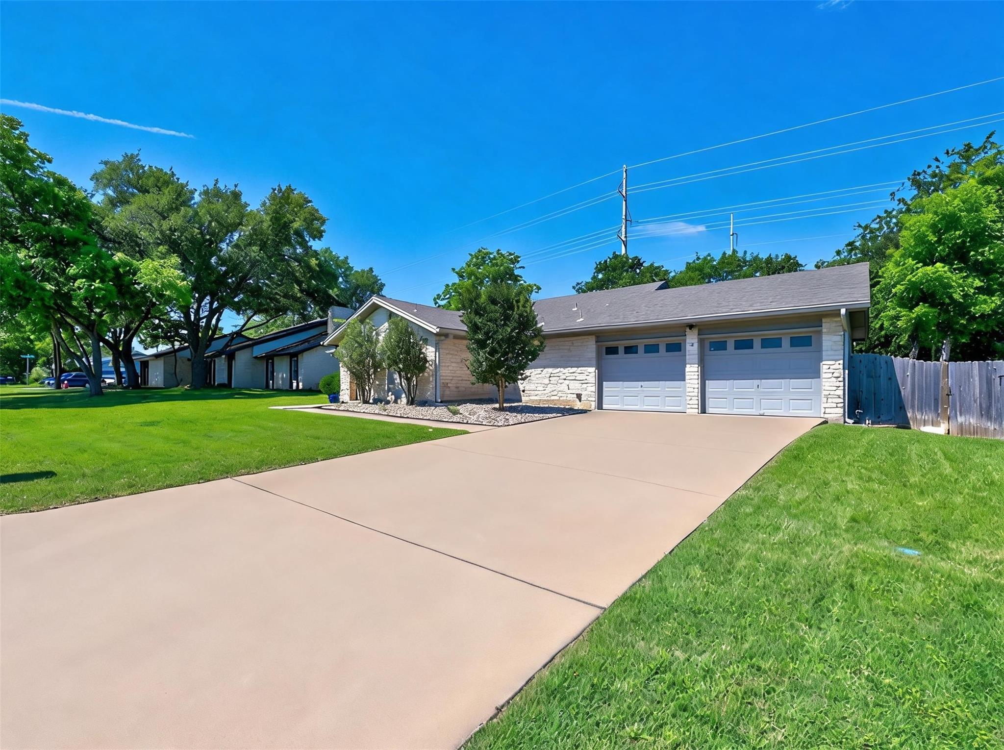 1002 Deep Wood Dr, Round Rock, TX 78681