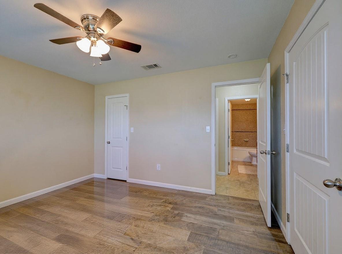 1002 Deep Wood Dr, Round Rock, TX 78681