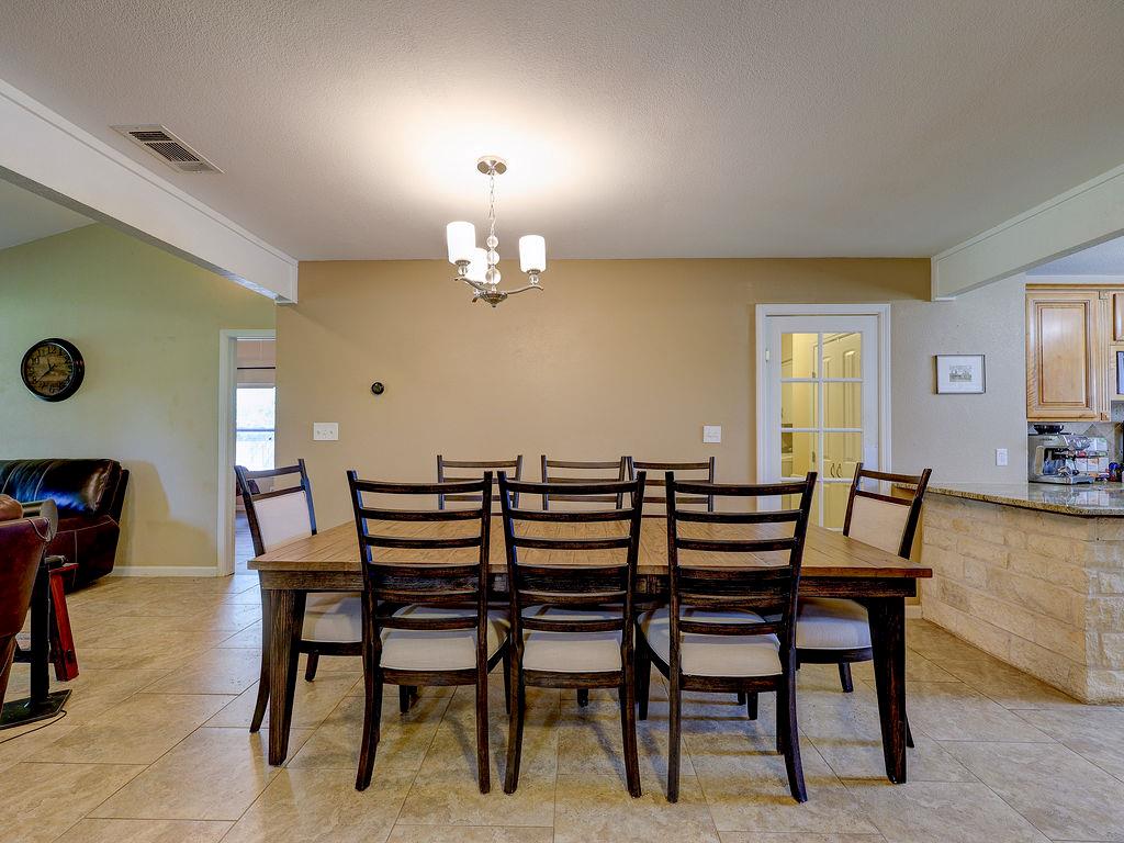 1002 Deep Wood Dr, Round Rock, TX 78681