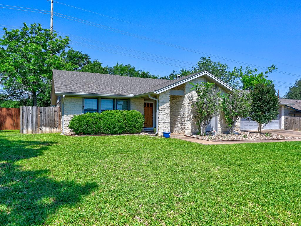 1002 Deep Wood Dr, Round Rock, TX 78681