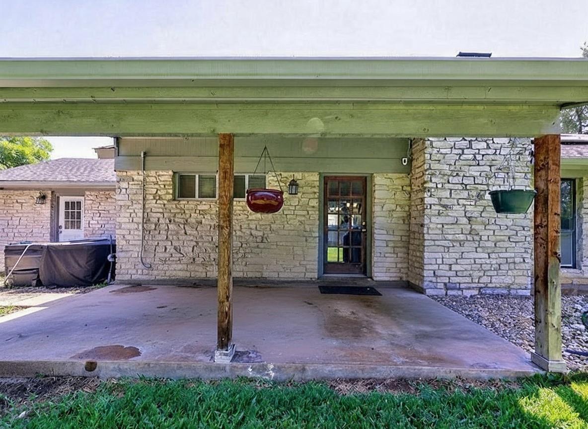 1002 Deep Wood Dr, Round Rock, TX 78681
