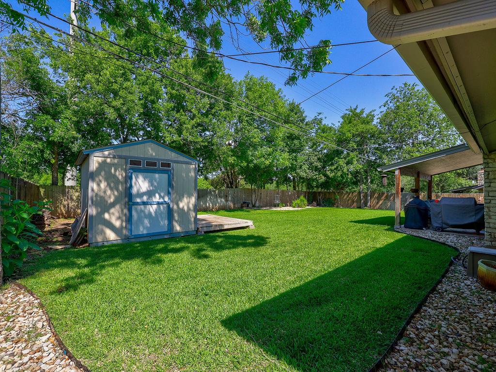 1002 Deep Wood Dr, Round Rock, TX 78681