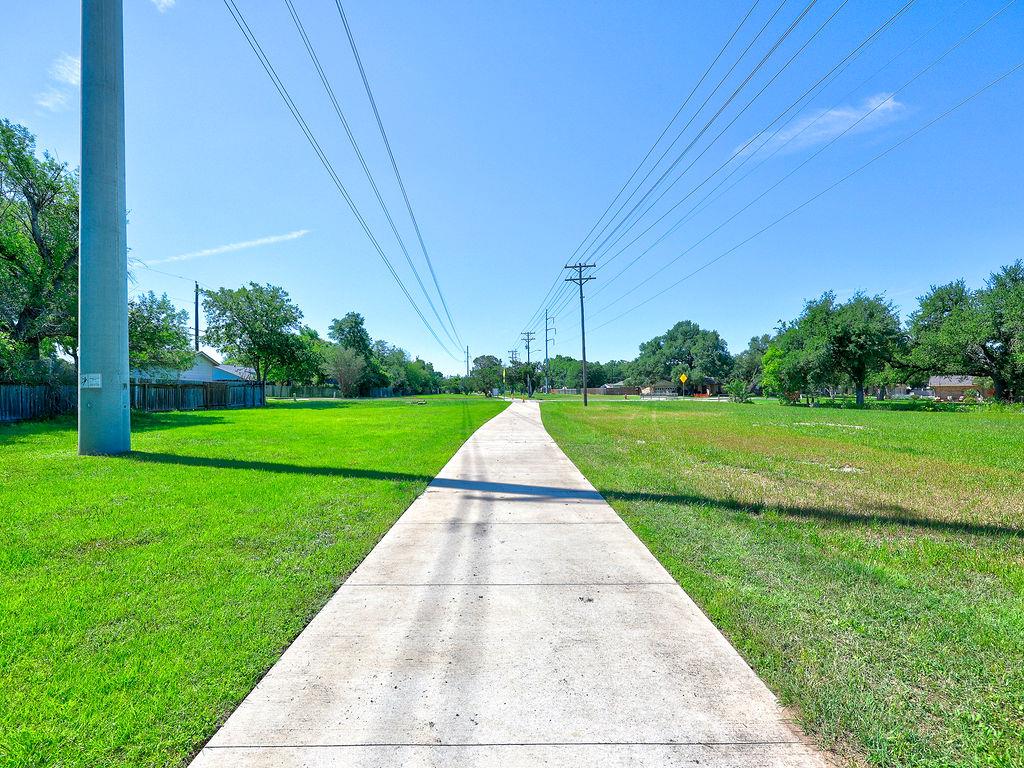 1002 Deep Wood Dr, Round Rock, TX 78681