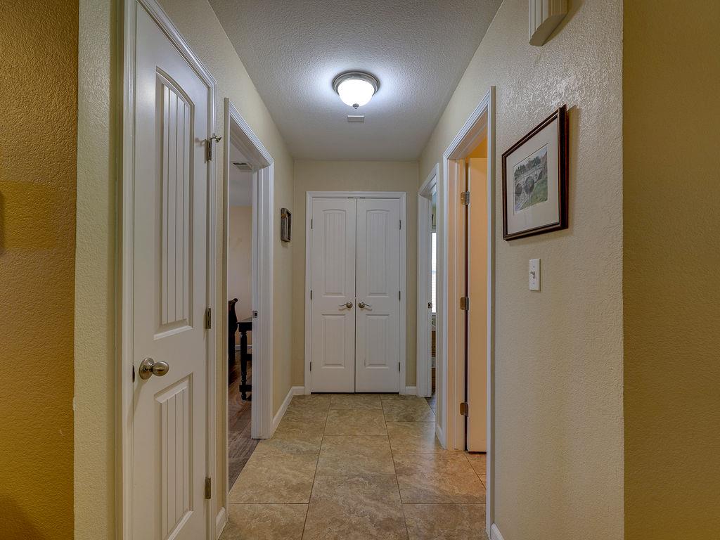 1002 Deep Wood Dr, Round Rock, TX 78681