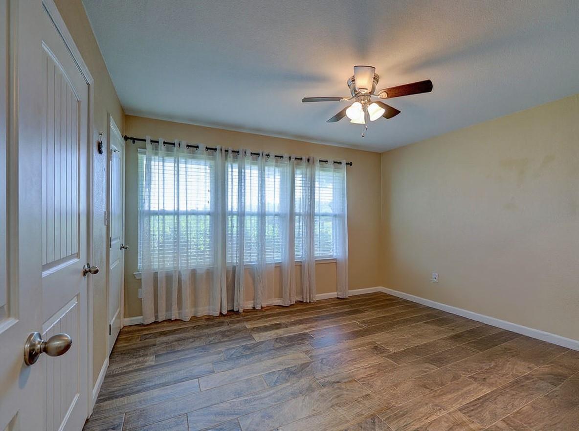 1002 Deep Wood Dr, Round Rock, TX 78681